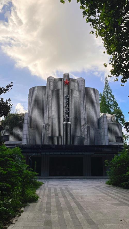 欧美性感大尺度的相关介绍