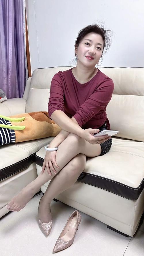 亚洲bbw少妇的相关介绍