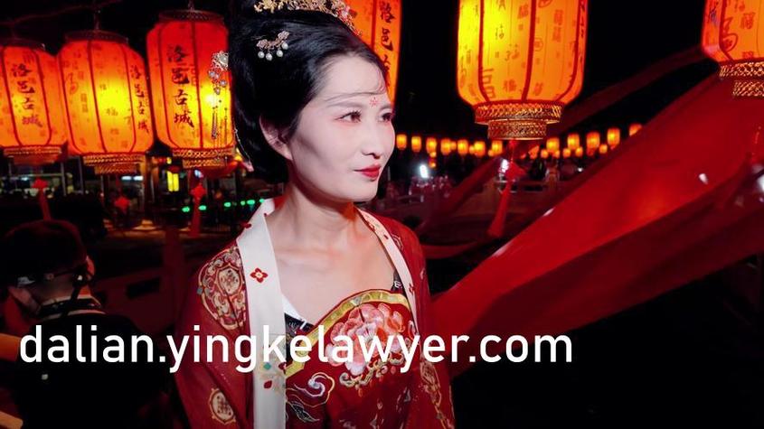 《金瓶梅》影视作品深度解析：古典文学改编、情色艺术表达与历史社会隐喻