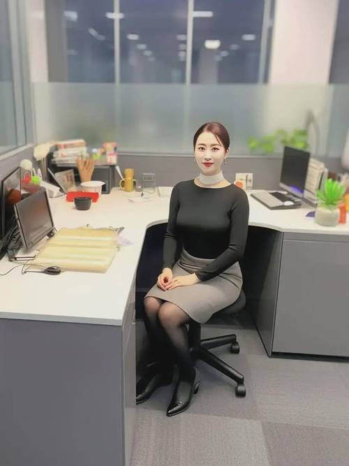 美女让操哭的相关介绍